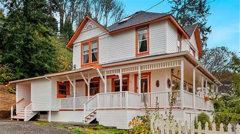 "Goonies For Life" buy Astoria, Oregon house made famous by movie ...