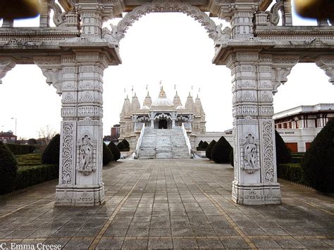 Neasden Temple - BAPS Shri Swaminarayan Mandir | Adventures of a London Kiwi
