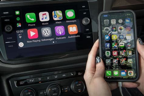 What Is Apple CarPlay? | News | Cars.com