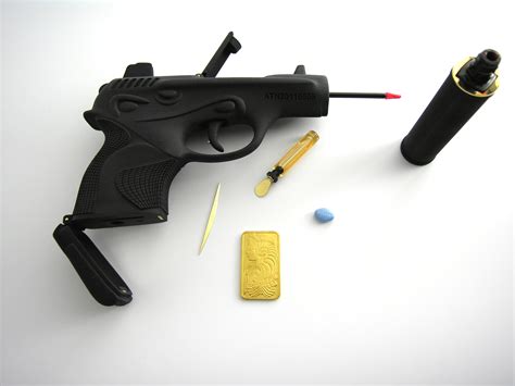 File:Ted Noten Chanel 001 gun bag 2011.jpg - Wikipedia, the free ...