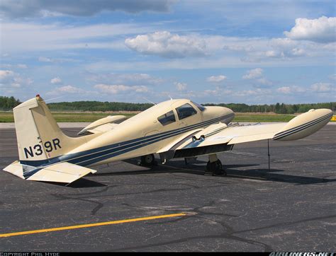 Cessna 310... - Untitled | Aviation Photo #1106990 | Airliners.net