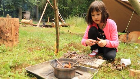 Beginners Bushcraft Skills - YouTube