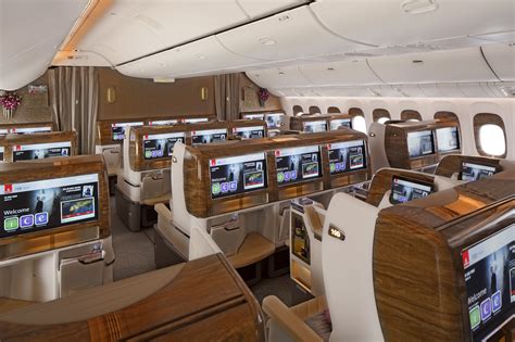 Emirates new B777 business class seats - evolution not revolution - Turning left for less