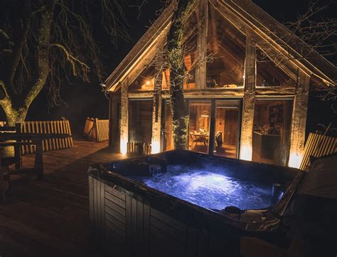 Luxury lodges with hot tubs in Wales | Visit Wales