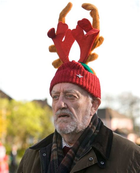 Wilfred "Wilf" Mott - Bernard Cribbins I love Wilf! | Doctor who tv, Doctor who christmas ...