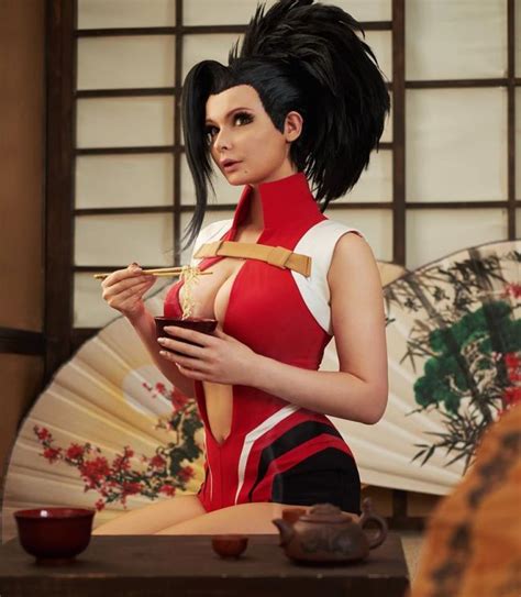 Momo Yaoyorozu Cosplay From My Hero Academia - Media Chomp