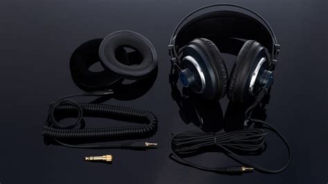 AKG K240 MKII Review | headphonecheck.com