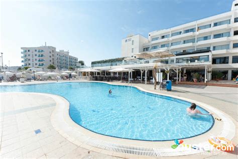 Odessa Beach Hotel Review: What To REALLY Expect If You Stay