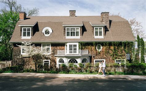 Discover Harbour House Hotel in Niagara on the Lake