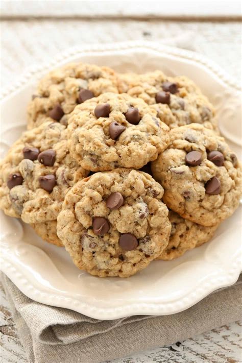 Quaker Oatmeal Chocolate Chip Cookies | Chocolate chip oatmeal, Chewy ...