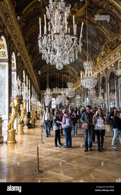 Versailles hall of mirrors hi-res stock photography and images - Alamy