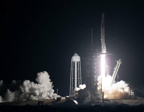 SpaceX debuts new Dragon capsule in launch to the International Space Station – Spaceflight Now