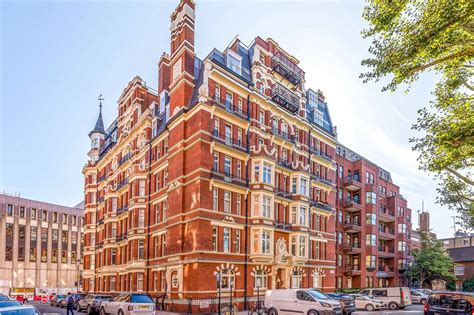 Magnificent Edwardian houses and flats for sale in London | Foxtons