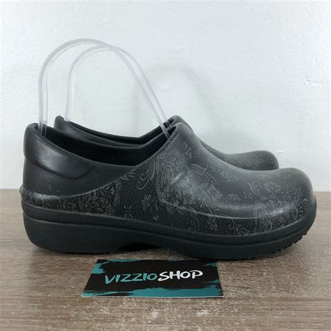 Crocs Professional Clogs Black Confort Shoes Women's 6 - Gem