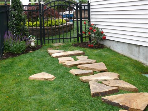 Building a Stone Walkway | how-tos | DIY