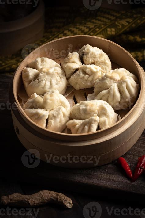 Traditional Hong Kong dim sum is a very delicious. 21626961 Stock Photo ...