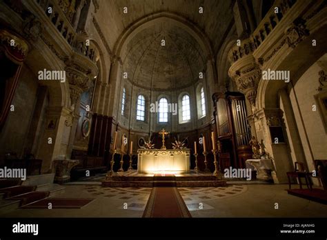 Interior of the chapel of the Palais des Papes in Avignon Provence France Stock Photo - Alamy