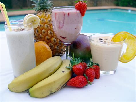 Best Blenders for Smoothies Review: A Buyer’s Guide