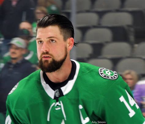 Jamie Benn during warm ups 3.19.2019 #jamiebenn #dallasstars | Jamie ...