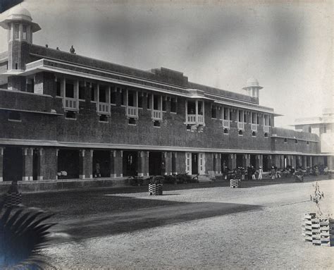 Lady Hardinge Medical College and Hospital, Delhi: the main building ...