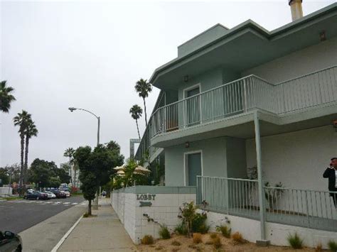 Bayside Hotel, Santa Monica, CA - California Beaches