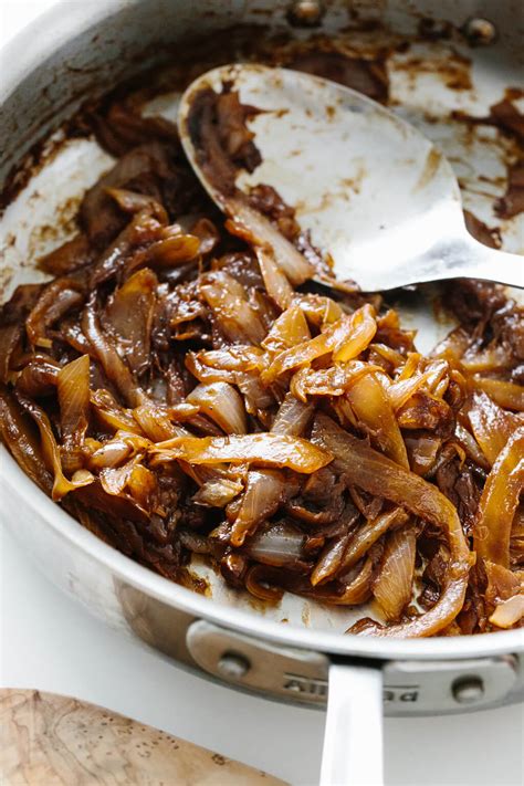 Easy Caramelized Onions - Downshiftology