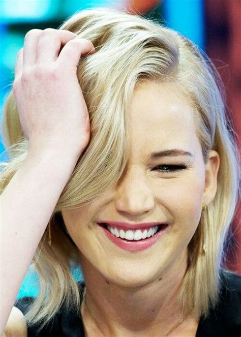 Jennifer Lawrence Without Teeth