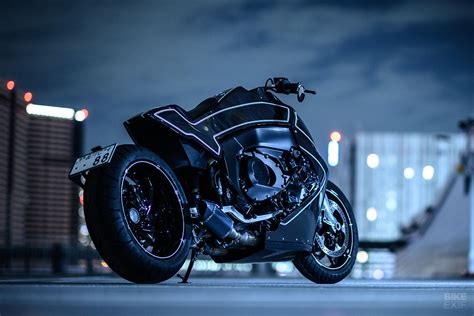 Holy smoke! A radical BMW K1600 B from CW Zon | Bike EXIF