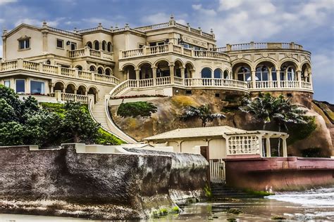 beachside mansion - Google Search Mansion Homes, Beach Mansion, Dream Mansion, Beach House, Mega ...