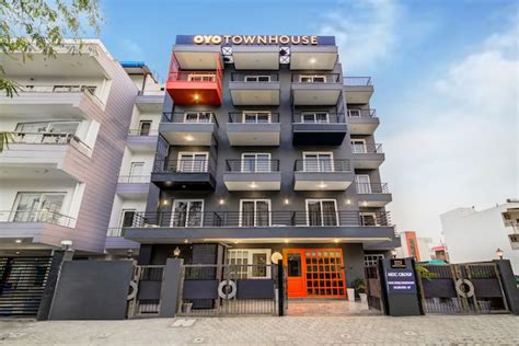 Townhouse Hotels in Golf Course Road, Gurgaon Starting @ ₹1199 - Upto ...