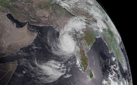 In photos: Most devastating cyclone in over 2 decades hits India | Daily Sabah