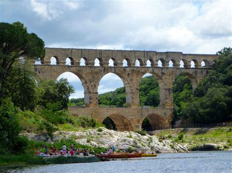 Pont du Gard, France: Is it Architecture or Art? - Perfectly Provence