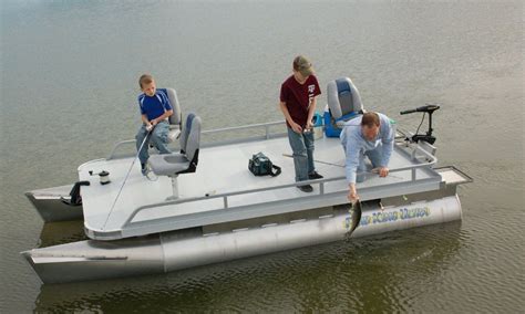 Pond King Ultra in 2020 | Mini pontoon boats, Small pontoon boats, Free ...