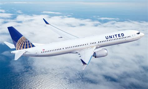 United Airlines Temporarily Suspends Two Major Routes to India to Avoid Russian Airspace