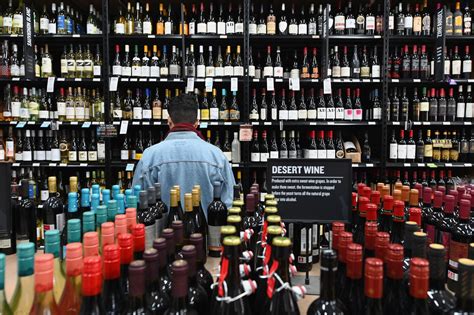 Are liquor stores open on Thanksgiving 2022? | The US Sun