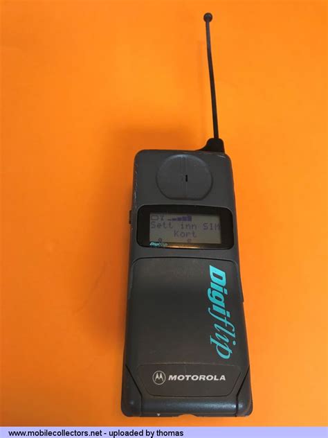 Motorola MicroTAC Digiflip - Mobilecollectors.net