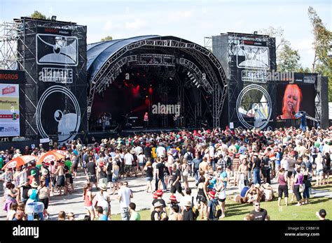 German pop festival hi-res stock photography and images - Alamy