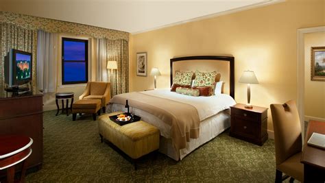 Suites in Washington DC | Guest Rooms | Omni Shoreham Hotel