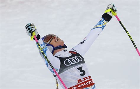 Lindsey Vonn finishes her skiing career with an emotional run and a ...