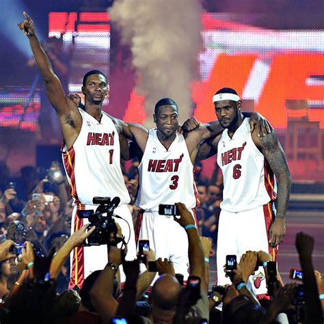 LeBron James Dunks: LeBron James Miami Heat Jersey