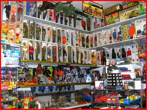 MOONBASE CENTRAL: Acme toy company: Vintage toy shop report by Tony K