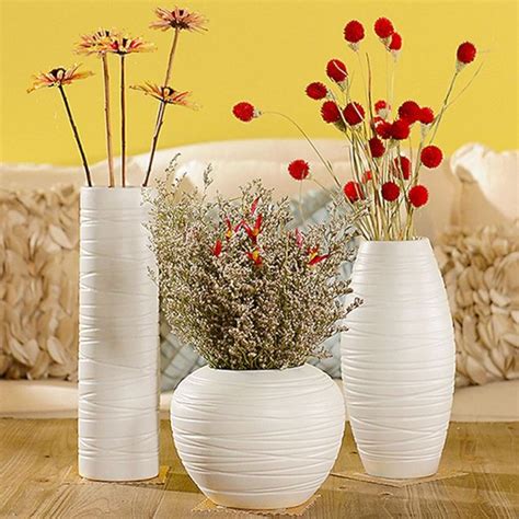 18 DIY Vase Flower Ideas For Beautiful Living Room Decoration Ideas 6 | Table decor living room ...