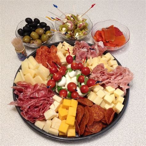 1028 best Fruit cheese meat veggie trays images on Pinterest | Cheese ...