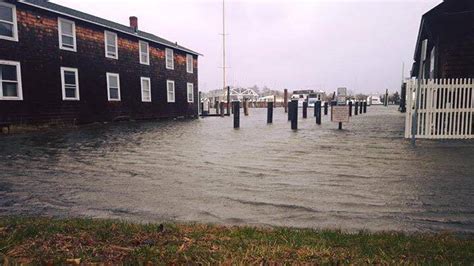 Storm Damage > Water Rising in Mystic, Connecticut as the Nor'easter ...