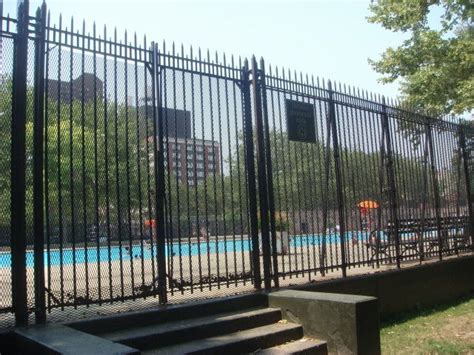 thomas-jefferson-park-pool harlem | Jefferson park, Park, Harlem