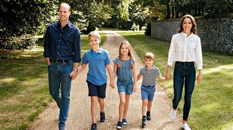 Prince William, Kate Middleton share 2023 family Christmas card | Fox News