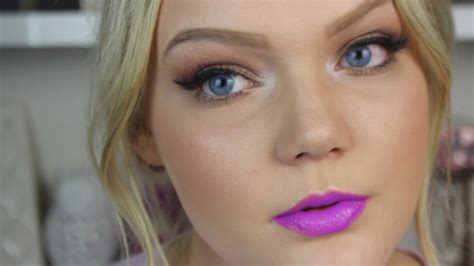 PURPLE LIPSTICK TUTORIAL - YouTube