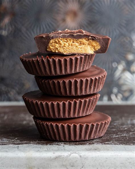 Homemade Reese’s Peanut Butter Cups | Reeses peanut butter cups, Reeses ...