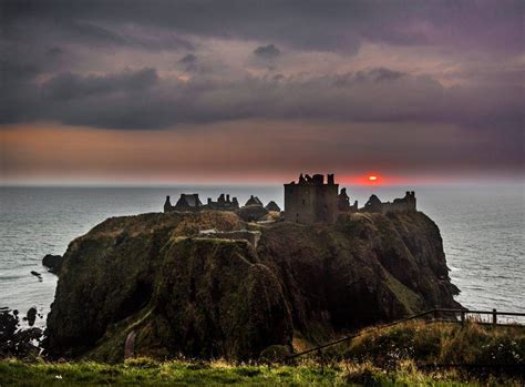 Sunrise On A Rainy October Morning At Dunnottar Castle In Stonehaven ...