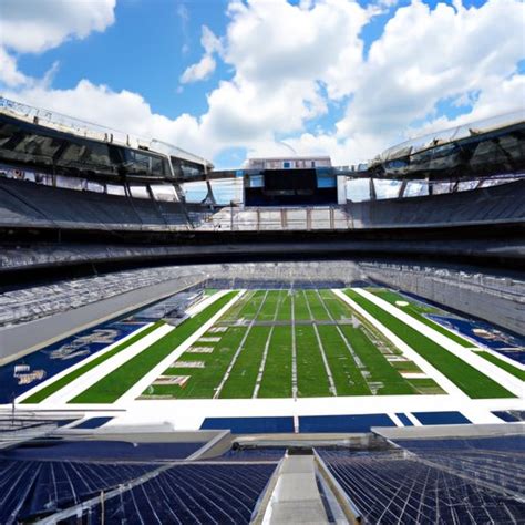 Exploring the Largest NFL Stadiums and Crowds - The Knowledge Hub